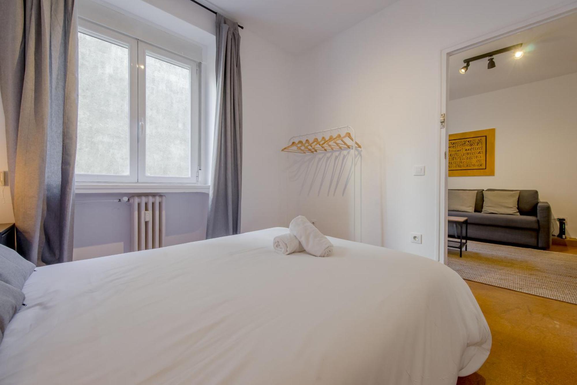 Classic Apt 7Pax En La Latina-Centro De Madrid Luaran gambar